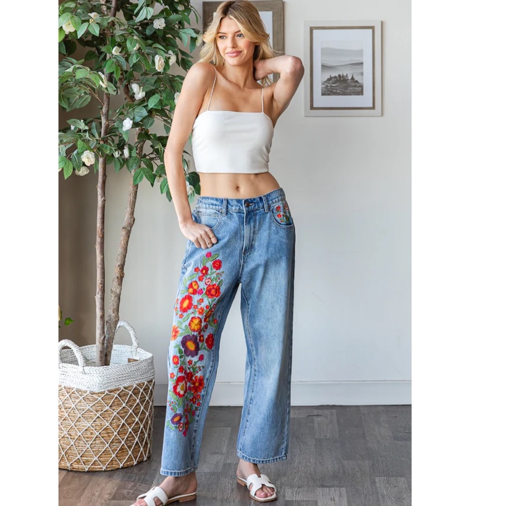 Oli & Hali Women's Straight Leg Jeans with Floral Design